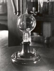 edison-light-bulb